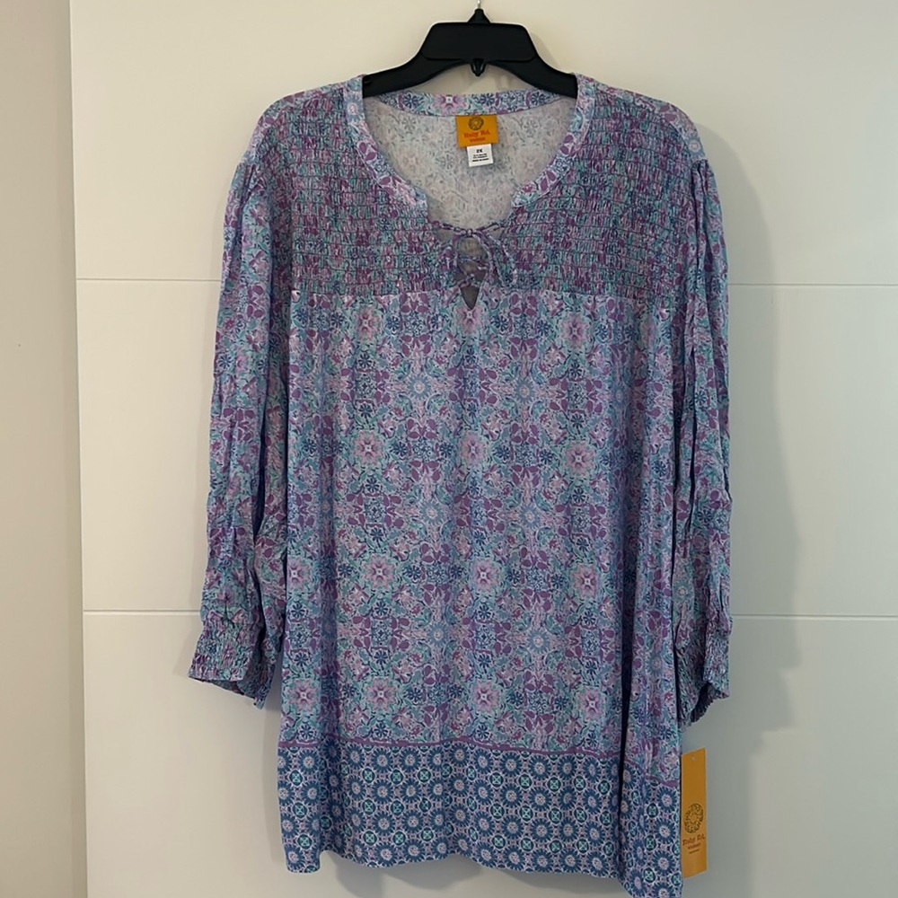 Ruby Rd Top Size 2X. Brand New w/Tags. Cute Tie Detail on Front. Smoke free home